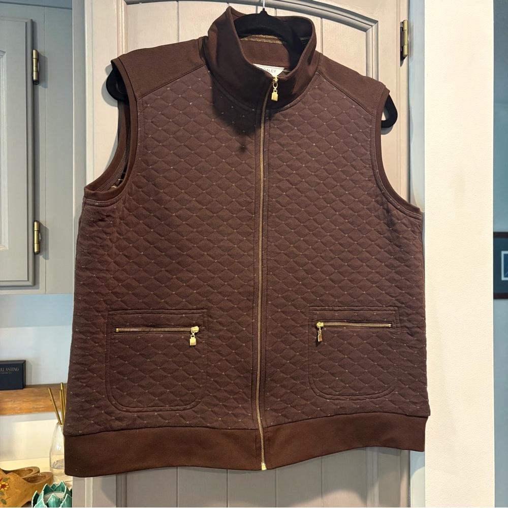 Alison Daley Quilted Cotton Vest, Size M Petite, brown with gold hardware